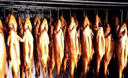 How do you build a smokehouse in your garden?